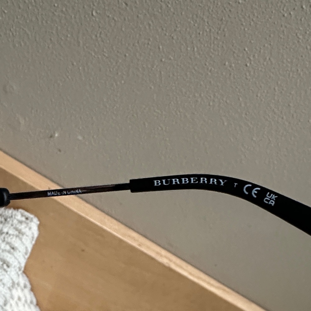 Burberry Aviator Sunglasses-Full Inclusion - Picture 5 of 10